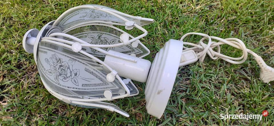 Lampa stojącą z włącznikiemprzewodem na Tuszkowo