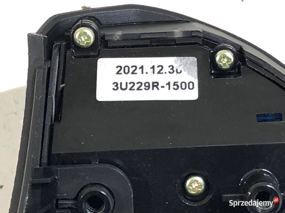 PRZEŁĄCZNIKI KIEROWNICY HYUNDAI i30 96710G4131