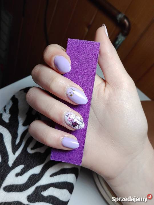 Manicure hybrydowy przedłużanie paznokci Sieradz uroda