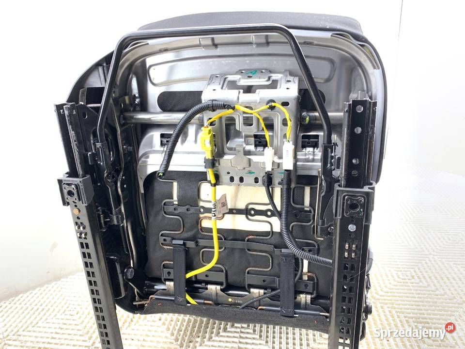 FOTEL PRAWY PRZÓD HYUNDAI i30 Kombi SIEDZENIE osobowe podkarpackie sprzedam