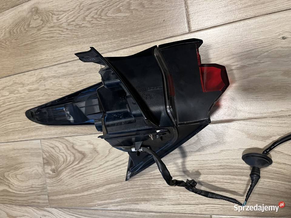 Lexus NX 2021 lampy tył zderzakbłotnik Wrocław