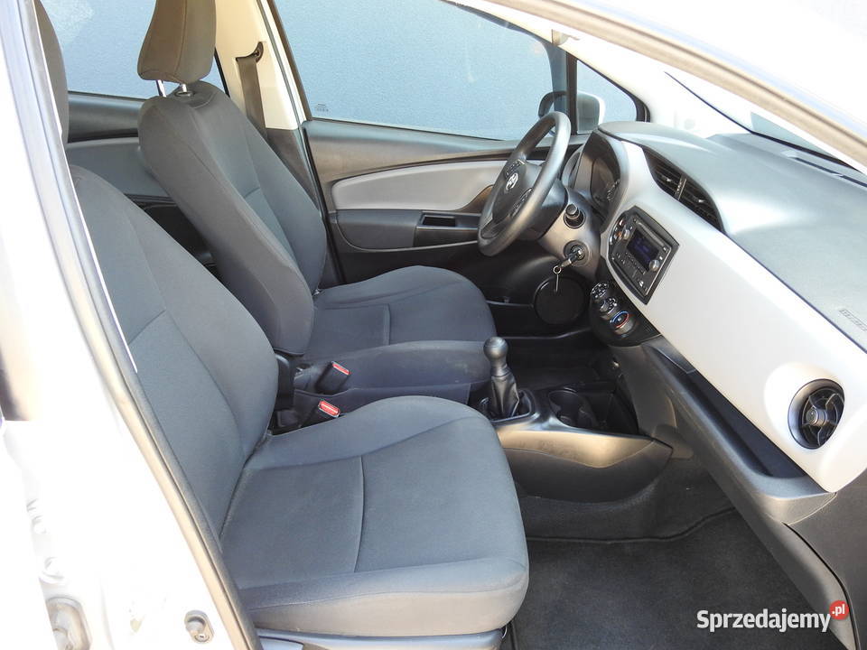 10 i 72 Bezwypadkowy Oryglaier Polski Salon Yaris Mielec