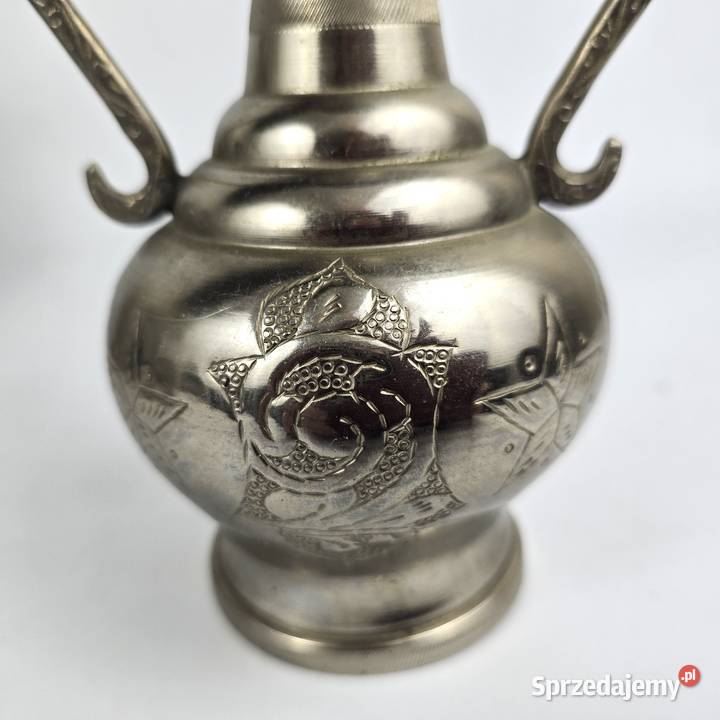 Wazon z uchwytami w kształcie głów węży metal Bronisze