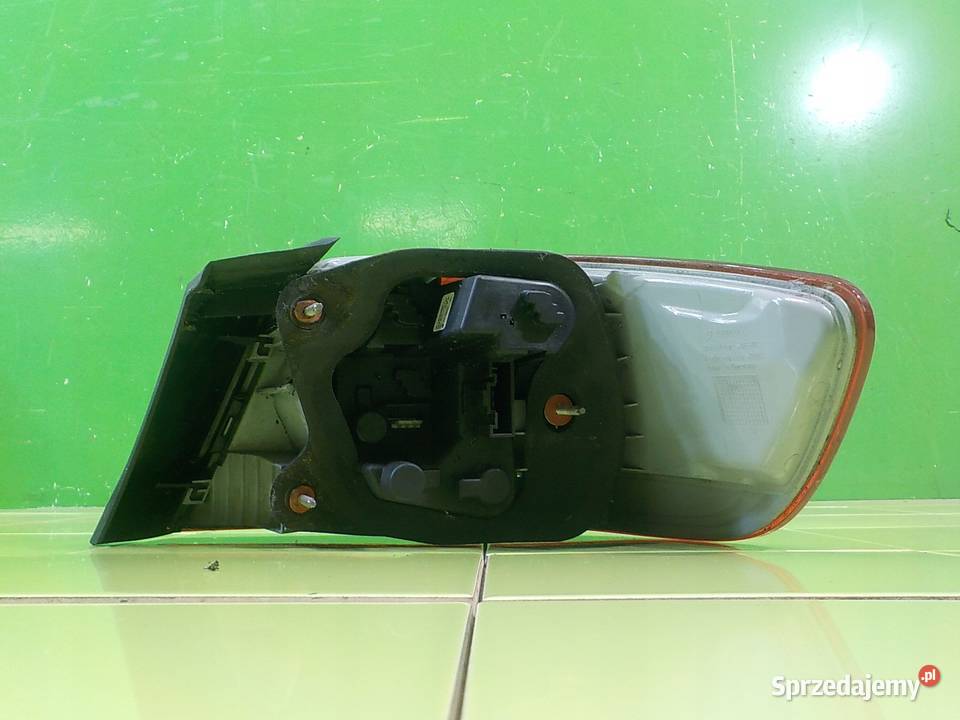 BMW E92 LIFT 20D AUT 10r 2D lampa lewa tyl Motoryzacja mazowieckie sprzedam