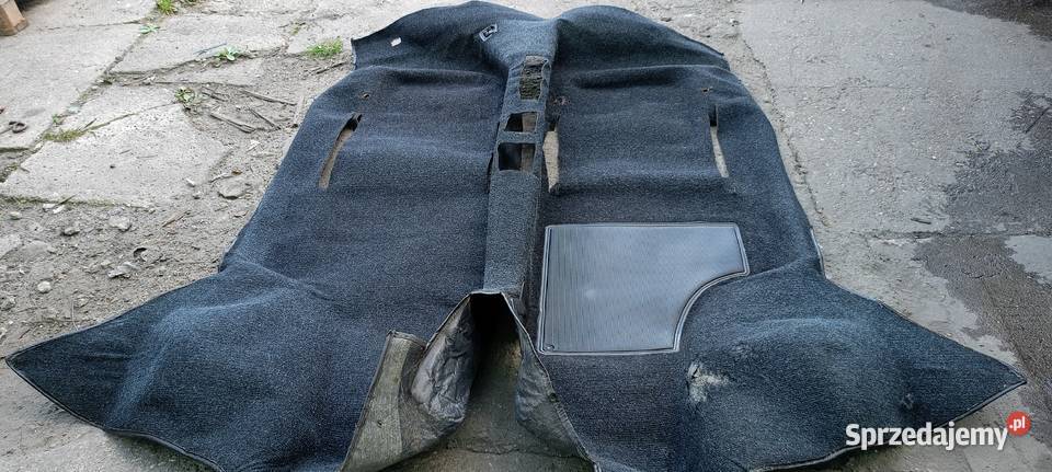 Fiat 126p I seria wykładzina czarna w całości Leszno