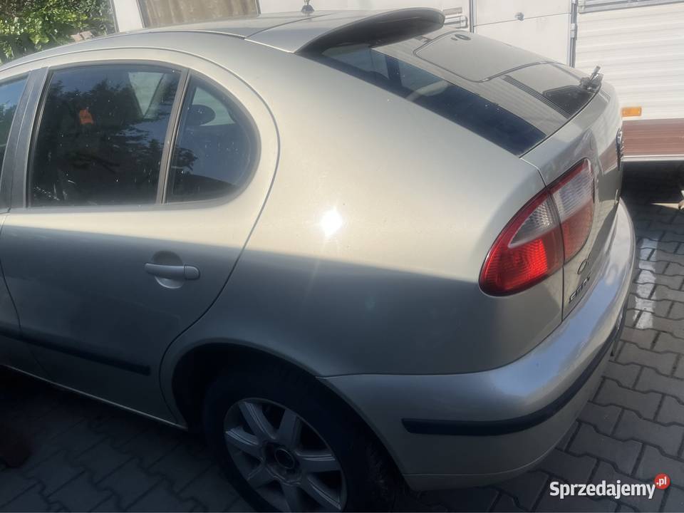 LS1R Leon szampański metalik klapa zderzak Piotrków Trybunalski