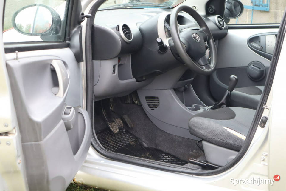 Toyota Aygo 2006r 10 Benzyna Klimatyzacja nieuszkodzony Warszawa sprzedam
