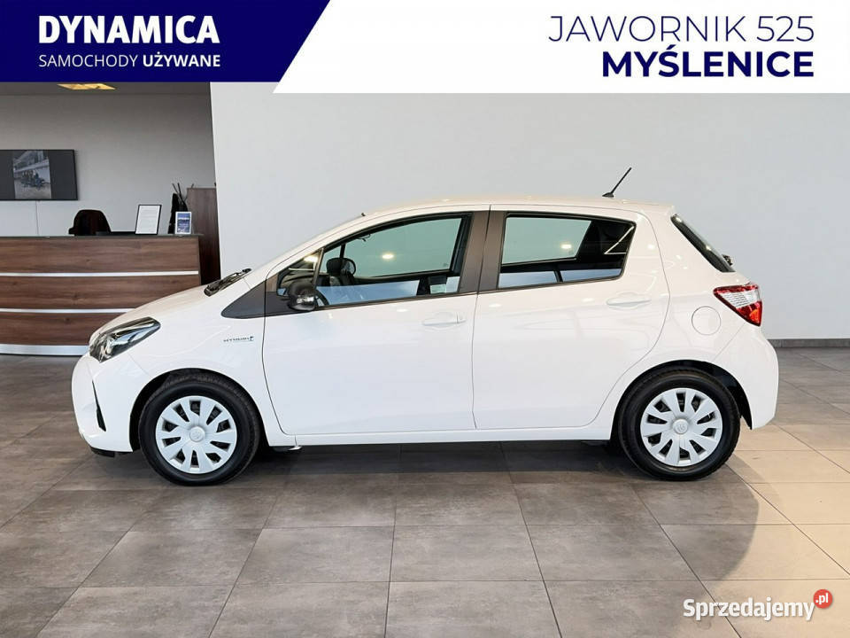 Toyota Yaris VAT 23 15 hybrid 100 eCVT 2017 r Motoryzacja Myślenice