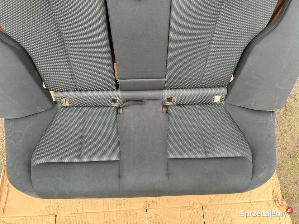 Tylna Tylnia Kanapa BMW 3 F30 F31 Zagłówek Fotel Zielenin