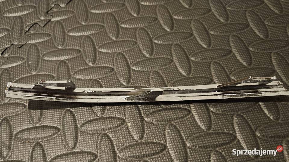 o	LISTWA ATRAPY ZDERZAKA CHROM SKODA SUPERB 3V