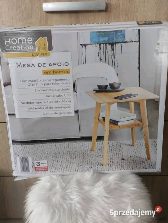 Stolik z funkcją ładowania indukcyjnego Skoczów