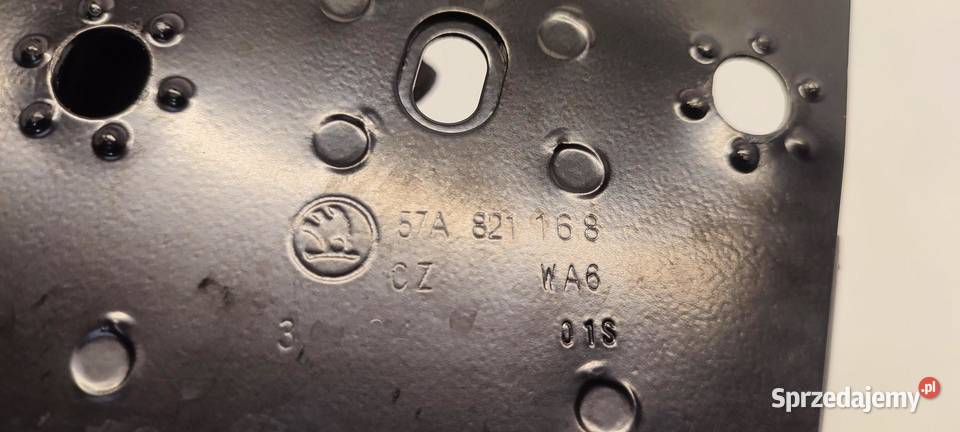 SKODA KAROQ MOCOWANIE BŁOTNIKA PRAWE 57A821168 osobowe sprzedam