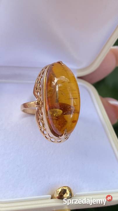 Złoty pierścionek pr 585 z bursztynem Miedzichowo