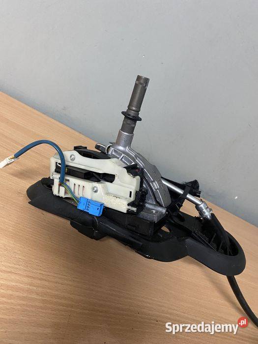 Mechanizm Dzwignia zmiany biegów Bmw E88 E81 E82 Poznań sprzedam