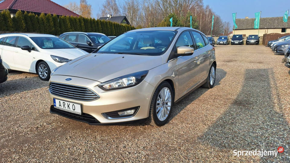 Ford Focus Titanium skóry kamera el szyberdach światła do jazdy dziennej sprzedam