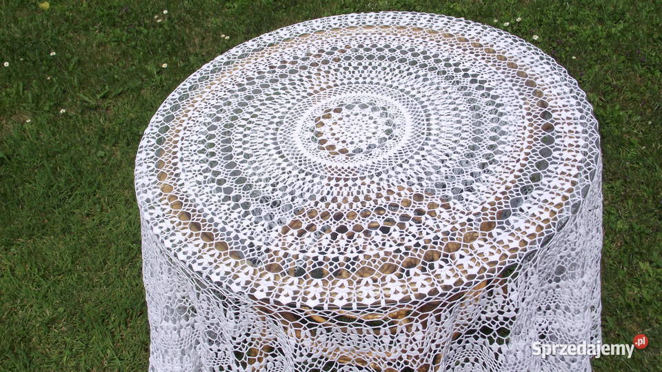 Rękodzieło obrus koronkowy