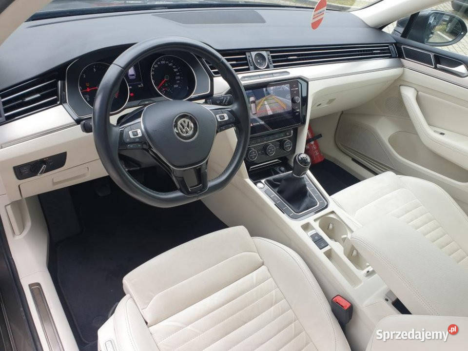 Volkswagen Passat 2018r FV23 PodgrzFotKierSzyba Kraków
