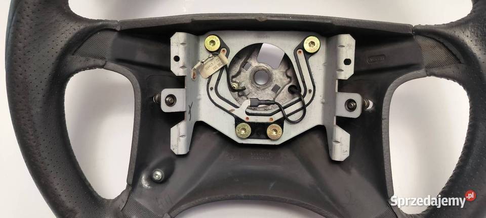 KIEROWNICA VOLVO V40 Pozostałe Lipno