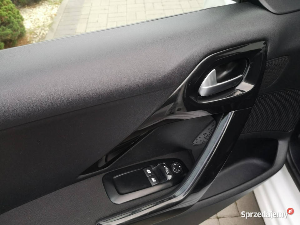 Peugeot 208 14 HDI 68 Klimatyzacja Tempomat centralny zamek Strzegom