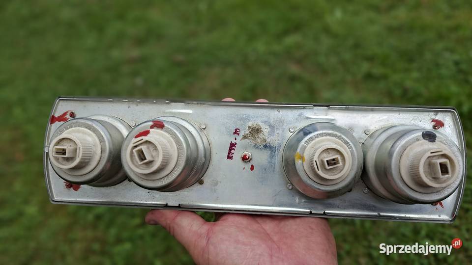 Oryginalna nowa tylną lampa zespolona do Skody Lampy tylne Kuźnia Raciborska