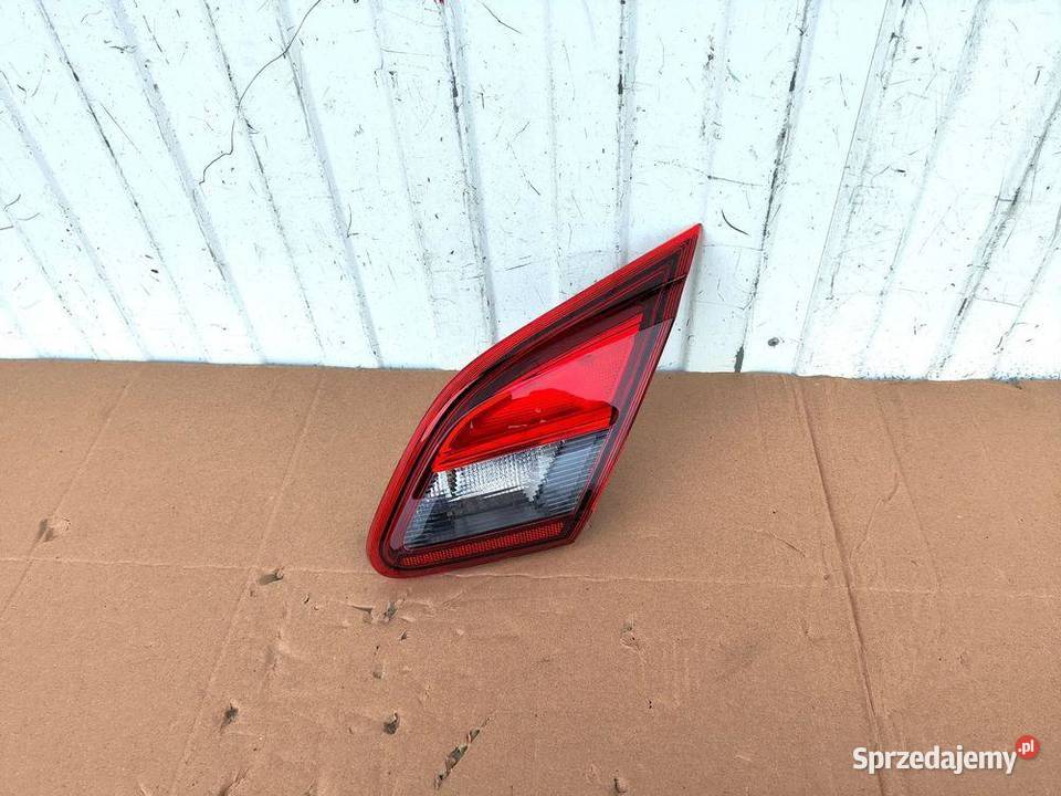 OPEL CORSA E 5D LAMPA W KLAPĘ PRAWA TYŁ