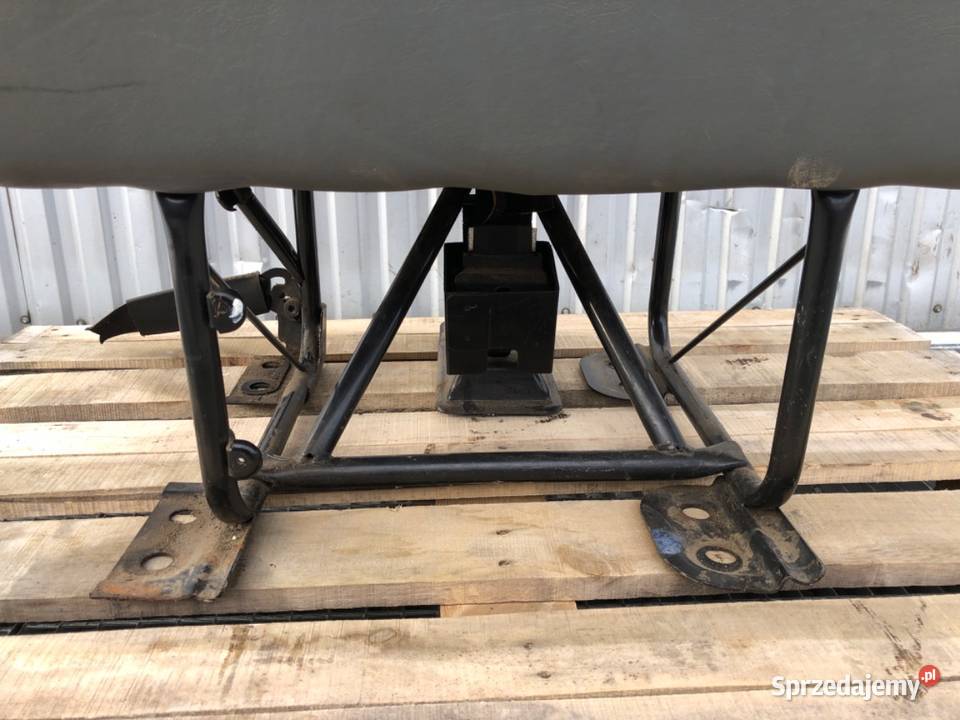 FOTEL PRAWY PRZÓD IVECO DAILY III Bus 9709 Fotele i kanapy