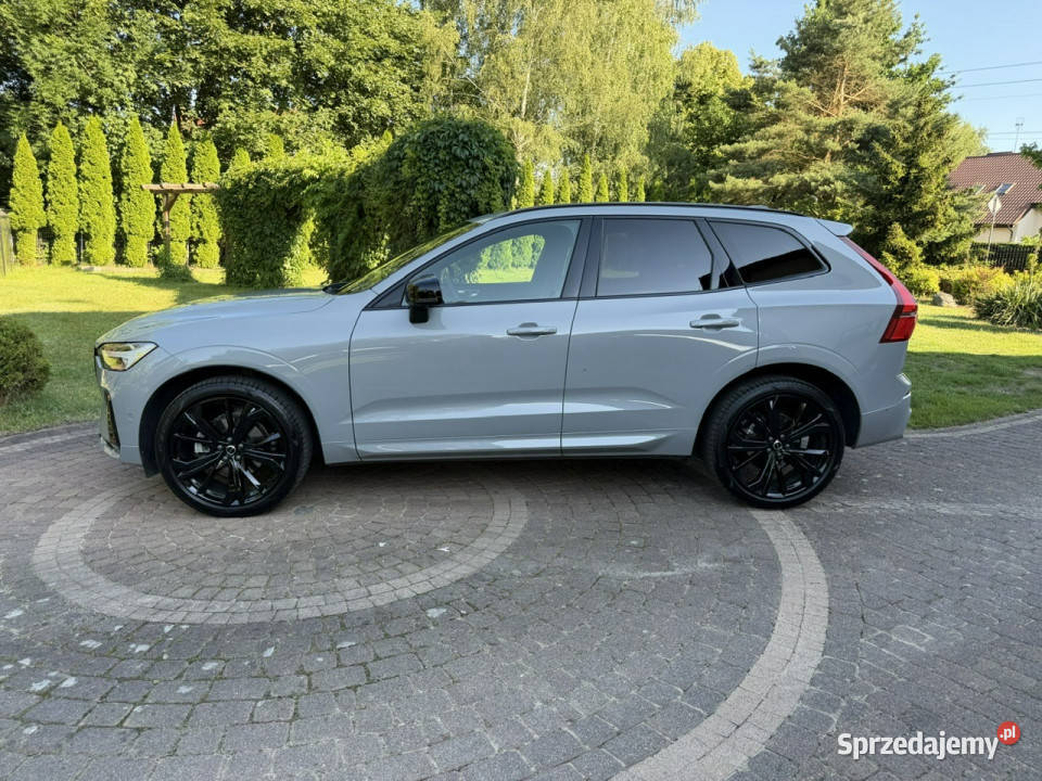 Volvo XC 60 LIFT B5 AWD Black Edition Panorama