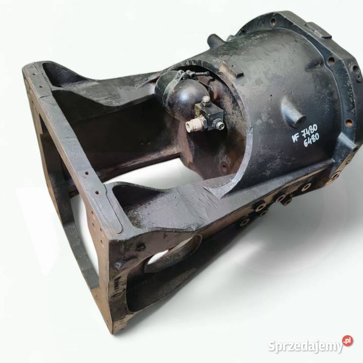 Obudowa skrzyni biegów 4280222 290807 MASSEY