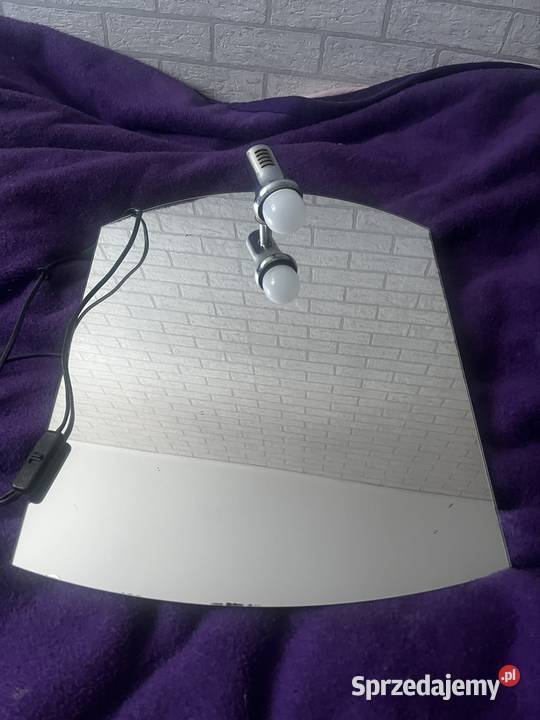 Lustro łazienkowe z kinkietem Dzierżoniów