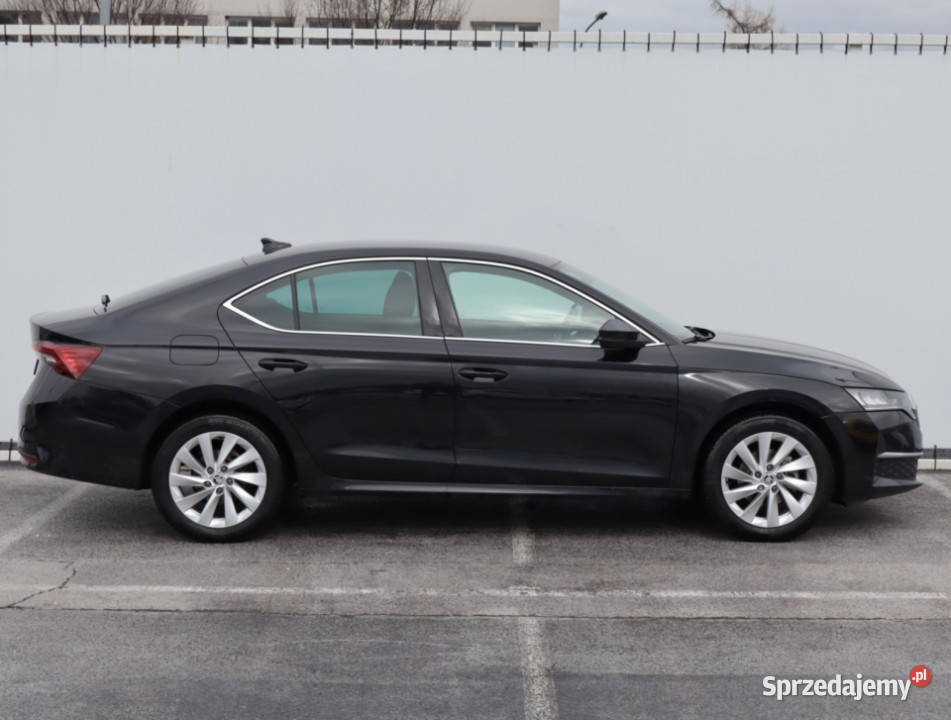 Skoda Octavia 15 TSI manualna