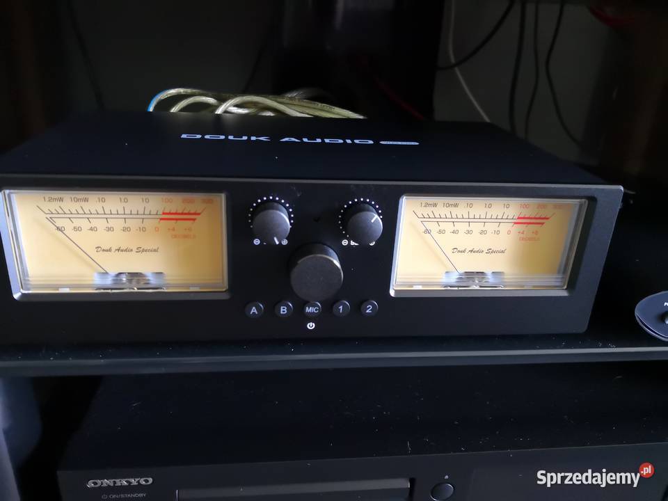 Przełącznik selektor wzmacniaczy audio Douk