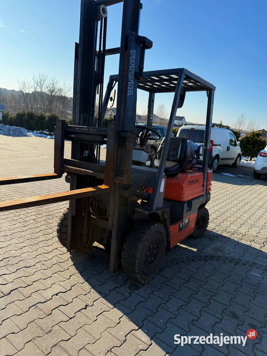 wózek widłowy TOYOTA 5FGF18 LPG przesuw 1800 Działoszyn