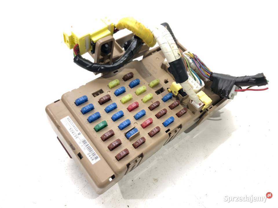 SKRZYNKA BEZPIECZNIKÓW SUBARU TRIBECA 82201XA00A