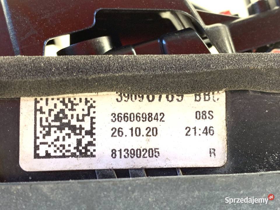 LAMPA TYŁ PRAWA WEWNĘTRZNA OPEL ASTRA K 39098789