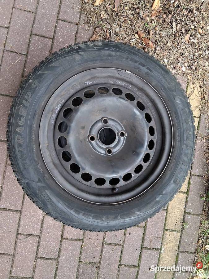 Felgi stalowe 15 Opel Corsa D z oponami zima Samochodowe Radom