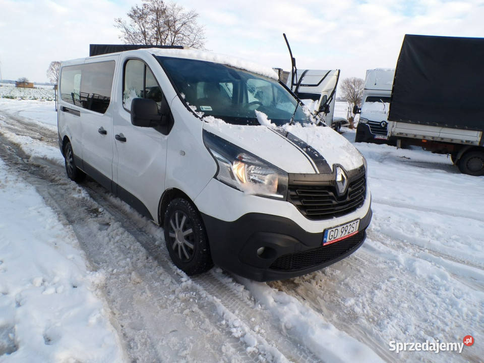 Renault Trafic trafic long 9 osobowy nowy srodek sprzedam