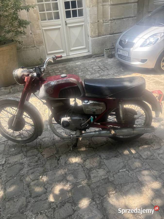 Cz super stary motor Pozostałe Nowy Dzikowiec