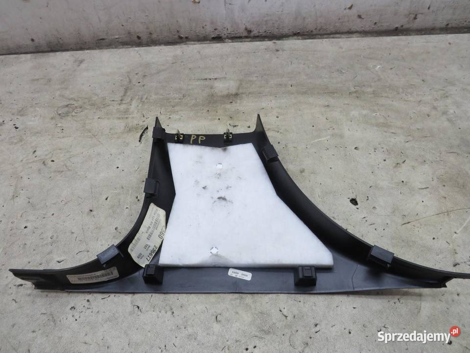 OSŁONA SŁUPKA PRAWA JEEP WK2