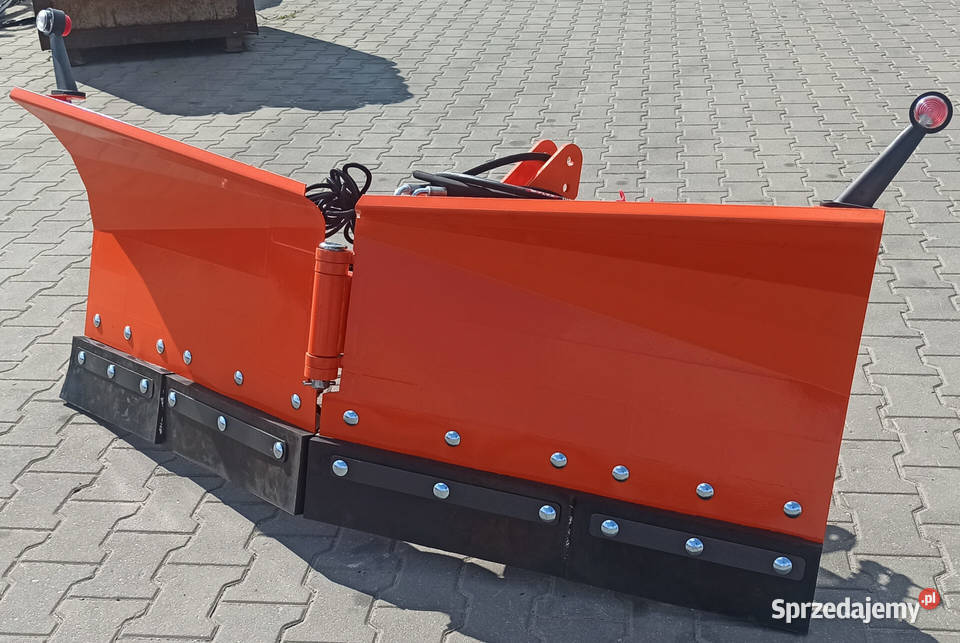 Pług śnieżny strzałkowy łamany 152 m TUZEURO