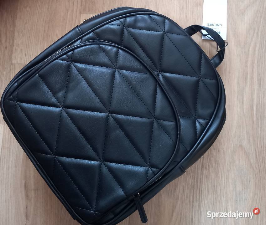 czarny plecak ze skóry ekologicznej Sinsay Olkusz