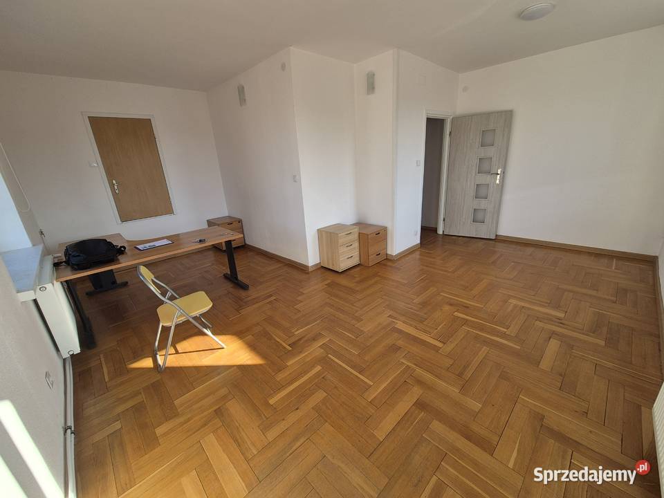 Hale magazynowe biuro o pow770 m2 działka 2640 wielkopolskie Przeźmierowo