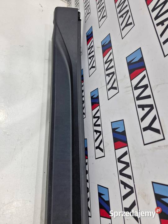 BMW X1 F48 LISTWA PROGOWA PRAWA 7332328 osobowe