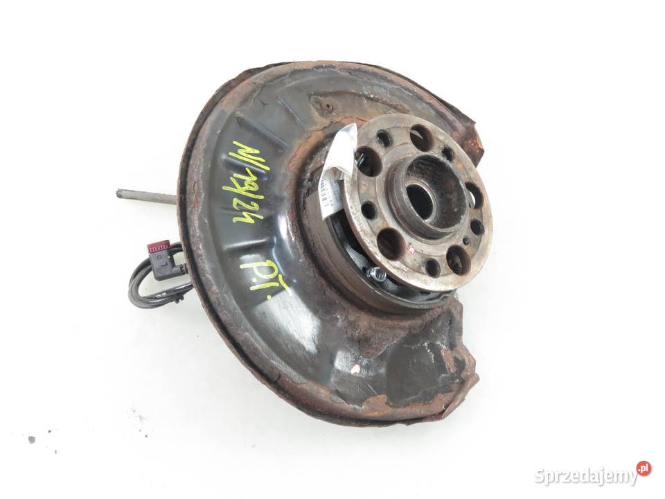 PIASTA TYLNA PRAWA MERCEDES W204 C 180