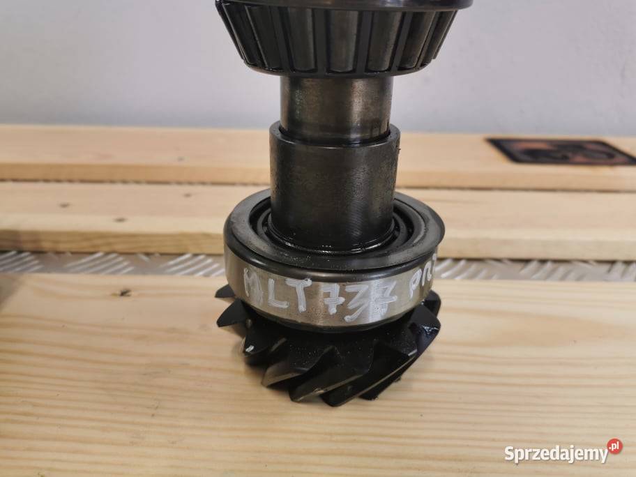 Manitou MLT 635 Środek mostu 14X36 Spicer Wilkowo