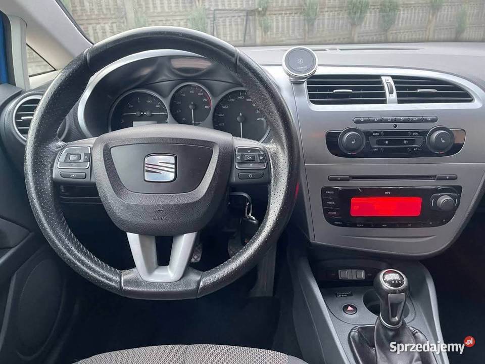 Seat Leon 14 125 koni benzyna nowy rozrząd nowy Hatchback Częstochowa