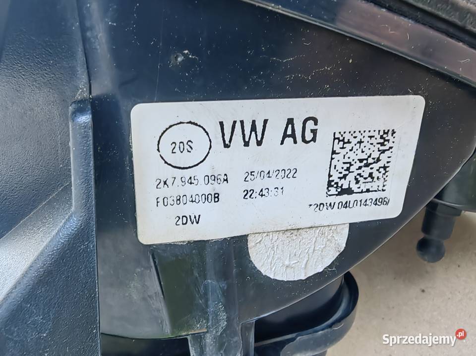 VW CADDY LAMPA PRAWY TYŁ CAŁA 2K7945096A BRAK Rożnów