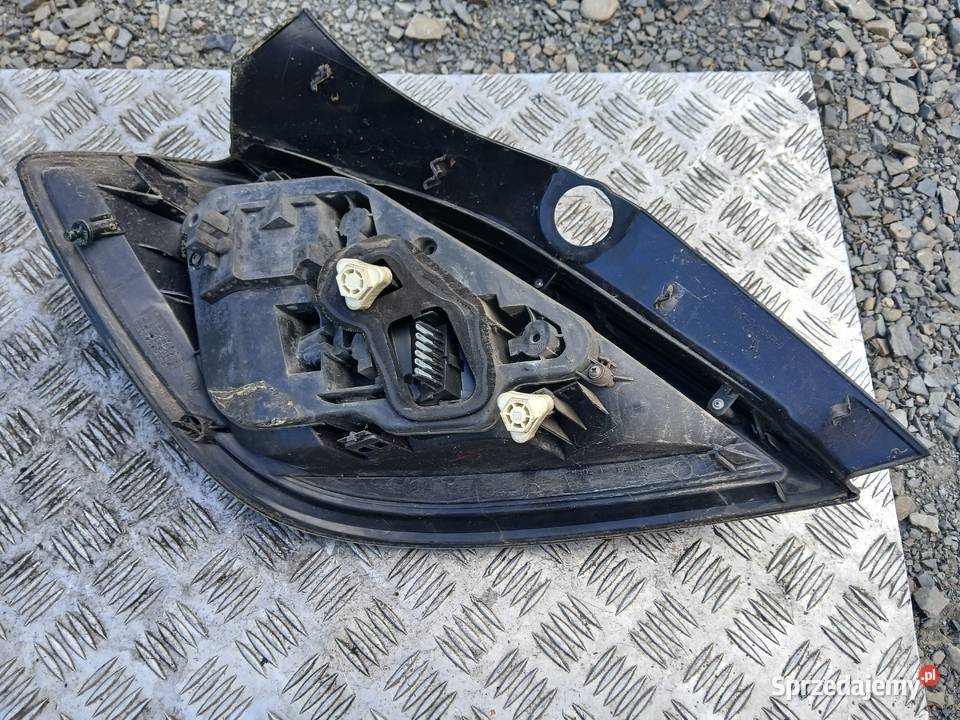 Lampa prawa tylna Opel Astra H III 3 EU HB 5D