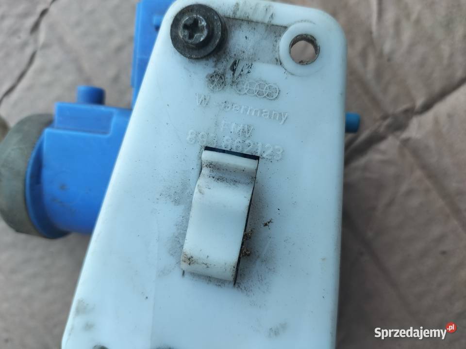 POMPKA ZAMKA CENTRALNEGO DRZWI AUDI 80 B4 KOMBI osobowe Kamień-Kolonia