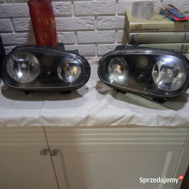 Lampy przód hella VW golf 4 czarne osobowe Szczecin