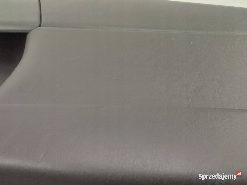 BOCZEK DRZWI LEWY PRZÓD 3D FORD FOCUS MK1 9804